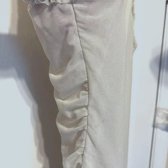 Vivienne Tam- large-VINTAGE-sleeveless blouse-Large-puffy flowers on front-liner - Picture 3 of 10